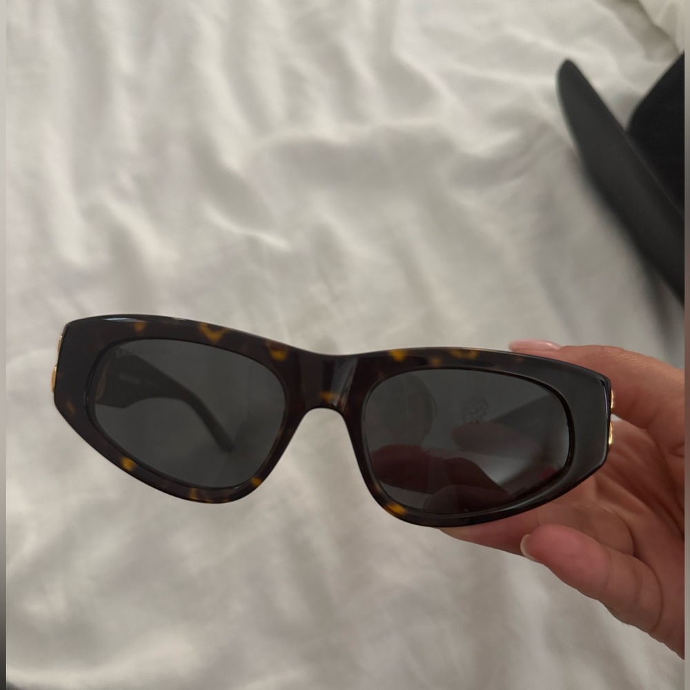 Balenciaga Tortoise Shell Sunglasses - Picture 2 of 7